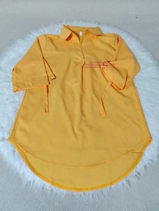 Trendige & Stilvolle Neue Damen-Bluse mit Schmeichelhaftem V-Ausschnitt und Roll-Tab-Ärmeln in Unifarbe - Product Image 6