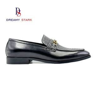 Mocassins en cuir véritable faits à la main pour hommes, chaussures de mariage à enfiler pour le bureau et la carrière - Chaussures décontractées habillées - Product Image 3