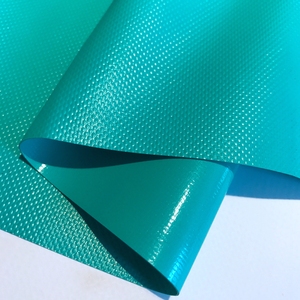 Lona de PVC Impermeable de Vinilo Industrial de Larga Duración de 650 g/m² <span class=keywords><strong>para</strong></span> Cortina Lateral de Camión - Product Image 2