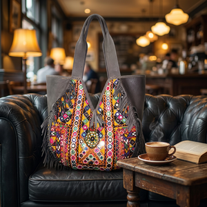 Sac à main pour femme KAMARVY, style ethnique Banjara, sac à bandoulière en cuir véritable brodé traditionnel indien, tissu recyclé en coton - Product Image 6
