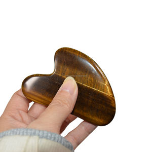 Outil de massage facial en forme de cœur en œil de tigre naturel pour la beauté, outil de grattage, thérapie, lifting du visage, soin de la peau, personnalisé - Product Image 2