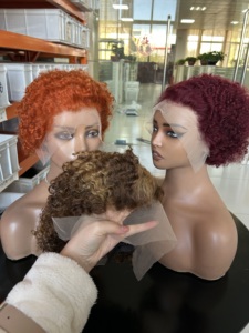 Main Attachée Droite Bob Perruques pour Femmes Petite Taille HD Dentelle <span class=keywords><strong>Dégradé</strong></span> Noir Bouclés <span class=keywords><strong>Court</strong></span> Brut Vietnam <span class=keywords><strong>Cheveux</strong></span> Humains - Product Image 2