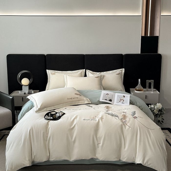 ขนนกดอกไม้-นมขาว + น้ำสีฟ้า