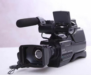 กล้องวิดีโอแบบติดไหล่ MC1500C 12X G Lens รองรับการบันทึกแบบ Dual-format - Product Image 1