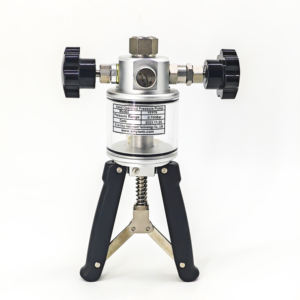 Bomba de calibración de alta presión de mano 70MPa Probador hidráulico portátil Manómetro de control de precisión/Transformador transmisor - Product Image 1