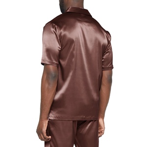 Ensemble de 2 pièces en soie de luxe avec logo africain personnalisé, mode estivale pour hommes, chemise et short en satin - Product Image 2