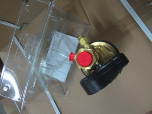 <span class=keywords><strong>VICTOR</strong></span> 0781-3601 serie 2.0 di bordo ossigeno regolatore monostadio 150PSI ESS42-150-540 - Product Image 2