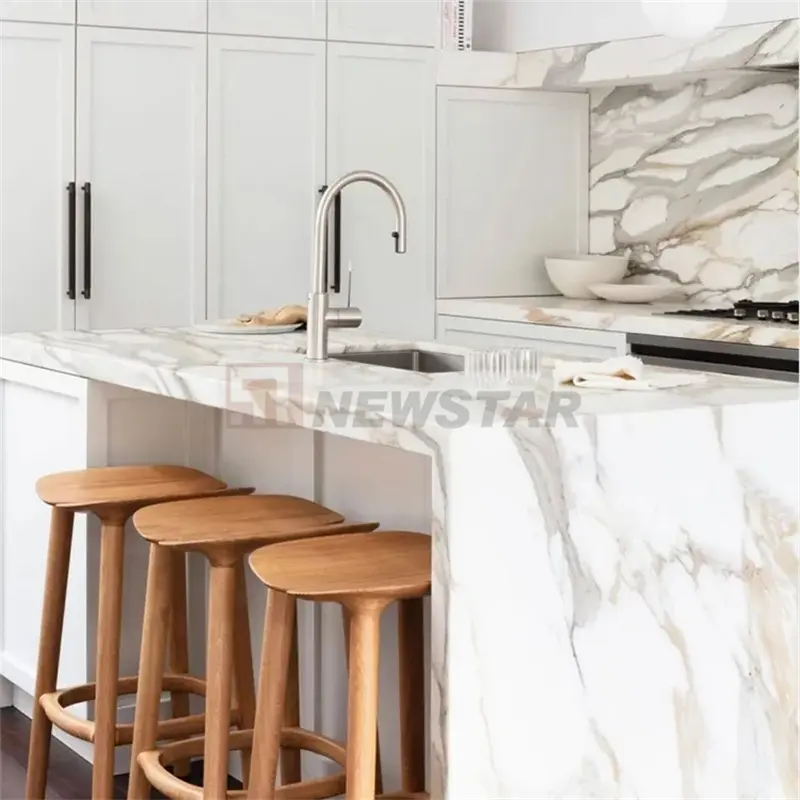 Newstar เคาน์เตอร์หินอ่อน Calacatta หินอ่อนสีทองเคาน์เตอร์โต๊ะในห้องน้ำตู้ครัวอ่างล้างจานเคาน์เตอร์เกาะ