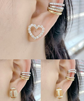 CH-LAE0901 Pendientes de Moda con Micro Pavé de Circonitas, Diseño de Balón de Fútbol Americano, Chapados en Oro, Joyería Deportiva de Cobre