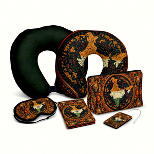 Almohada de Viaje Portátil en Forma de U, Microfibra Suave, Antibacteriana y Ecológica, Diseño Impreso para Uso en Avión - Product Image 1