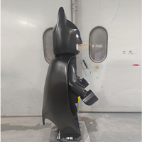 Escultura de Resina de Batman Grande Personalizada de Fábrica con Luz LED, Forma Personalizada para Decoración del Hogar y Exhibición de Personajes de TV/Cine