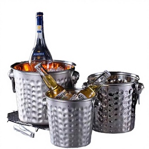 Cubo de Hielo de Acero Inoxidable de Alta Calidad con Diseño Martillado y Asa, Ecológico y Elegante, para Cócteles y Fiestas - Product Image 1