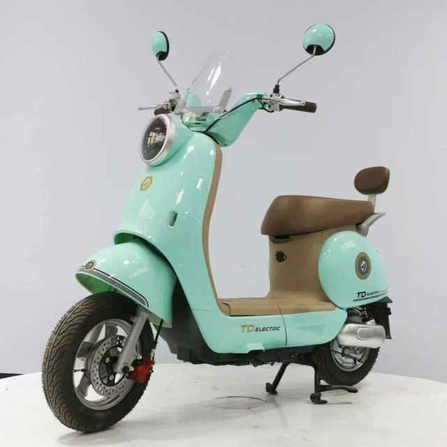 Popular Style Electric Motorcycle with Large Battery Attractive and Suitable for Commuting