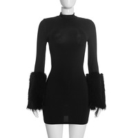Y4410 - Robe courte moulante à manches longues pour femme, col montant, avec poignets en fausse fourrure, coupe ajustée, élégante, pour soirée ou club