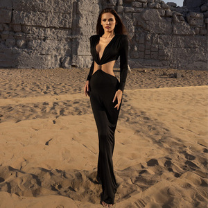 Elegante Vestido de Noche Largo con Escote en V Profundo y Manga Larga, Diseño Ajustado y Aberturas, Vestido Formal para Mujer - Product Image 4