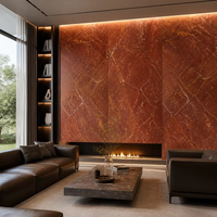 Pierre frittée avec un design à lattes de bois, texture marbre et finition émaillée antidérapante, idéale pour les intérieurs modernes.