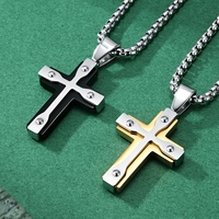 Collier pendentif croix bicolore en acier inoxydable, bijoux de couple gravés, breloque croix superposée, chaîne maille gourmette, style gothique streetwear