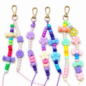 Kit de fabricación de llaveros DIY: Set de cuentas acrílicas de flores pastel y dulces con cierres de langosta para dijes de bolso y accesorios para cordones de teléfono - Product Image 3