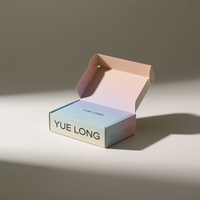 Échantillon gratuit Boîte à vêtements en carton ondulé plié Emballage couleur imprimé personnalisé Boîte en carton d'expédition à chaussures avec logo personnalisé