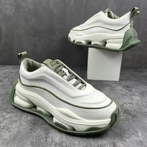 Chaussures décontractées légères et confortables à semelles épaisses respirantes pour homme - Product Image 1