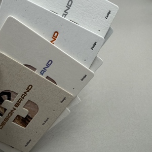 Etichetta Pendente Personalizzata in Cartoncino Spesso e Resistente, Fustellata con Stampa a Caldo, <span class=keywords><strong>per</strong></span> Abbigliamento, Etichetta Personalizzata all'Ingrosso - Product Image 5