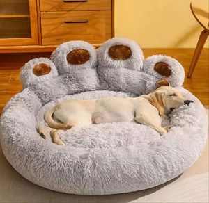 Cama de Felpa con Huella para Perros y Gatos, Apta para Todas las Estaciones, Cómoda para Perros Pequeños y Grandes, Diseño de Productos para Perros - Product Image 2