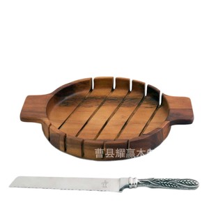 Tabla de cortar pan de madera de acacia redonda con doble asa, bandeja de drenaje de madera maciza, estilo europeo. - Product Image 5