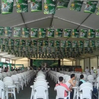 Tente événementielle modulaire professionnelle en aluminium en forme de A pour mariages haut de gamme, festivals de bière et expositions de grande envergure