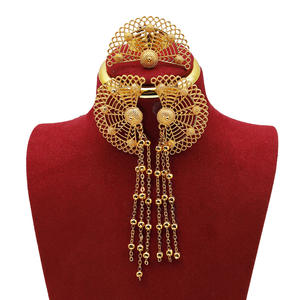 Parures pour femmes en plaqué <span class=keywords><strong>or</strong></span> <span class=keywords><strong>18</strong></span> carats Parures de boucles d'oreilles vides pour la fabrication de <span class=keywords><strong>bijoux</strong></span> en <span class=keywords><strong>or</strong></span> jaune - Product Image 2