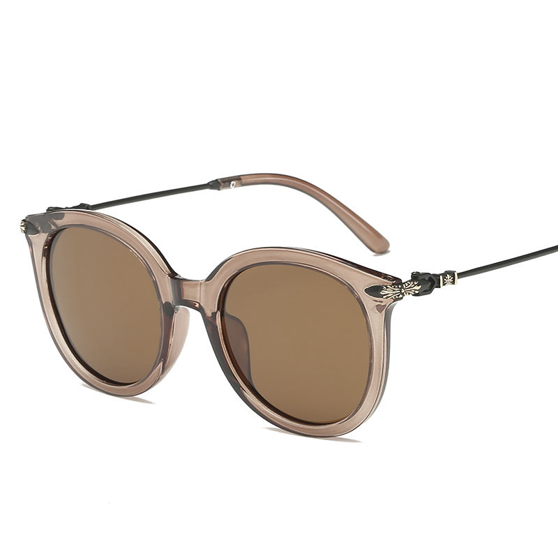 สีน้ำตาล