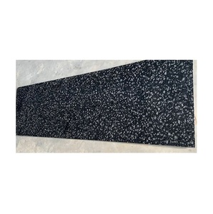 Vente en gros de dalles de granit naturel noir flammé en céramique pour revêtements muraux et sols extérieurs modernes - Product Image 1