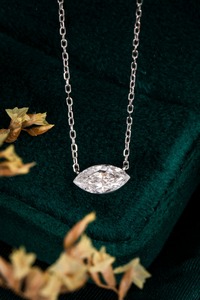 Collier pendentif classique en platine PT950 avec diamant ovale de 0,518 ct cultivé en laboratoire |   Collier pendentif en diamant de laboratoire taille ovale pour - Product Image 2