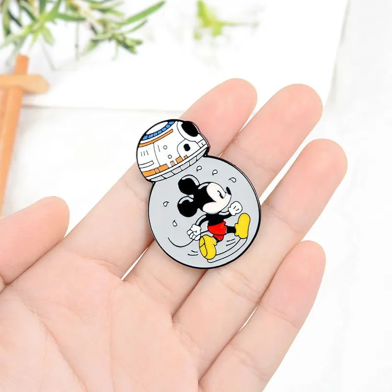 Wholesale supplier maker Custom logo cute Cartoon mouse lapel pins