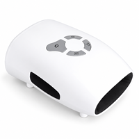 Masseur de main sans fil blanc avec compression d'air, vibration et chaleur pour la relaxation des paumes, rechargeable, arrêt automatique après 10 minutes