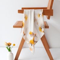 Nouveau Foulard Carré en Soie pour Femme, Motif Paysage d'Automne au Pinceau Libre et Imprimé Arbres et Roches Chinoises, Logo Personnalisé, Petites Séries