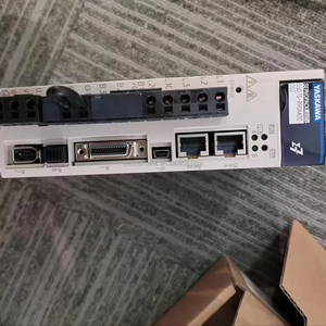 เครื่องแปลงความถี่ CIMR-HB4A0031FBC cimr Series VFD ac/dc มอเตอร์สามเฟสควบคุมอัตโนมัติเซอร์โวไดรฟ์220V/380V IP65 75KW - Product Image 2