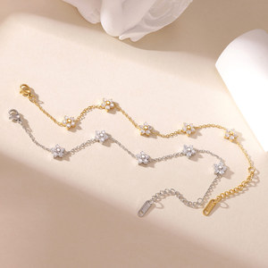 <span class=keywords><strong>Bracciale</strong></span> alla Moda Placcato <span class=keywords><strong>Oro</strong></span> con Zirconi, Gioiello Antiossidante in Acciaio Inossidabile, Braccialetti Regolabili con Fiore di Diamanti per <span class=keywords><strong>Donna</strong></span>, Idea Regalo - Product Image 1