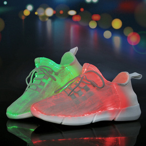 <span class=keywords><strong>Chaussures</strong></span> lumineuses à LED d'usine pour hommes, femmes et enfants, <span class=keywords><strong>chaussures</strong></span> <span class=keywords><strong>de</strong></span> sport décontractées, charge USB, <span class=keywords><strong>chaussures</strong></span> à LED clignotantes pour filles et garçons, baskets pour fête et <span class=keywords><strong>danse</strong></span> - Product Image 3