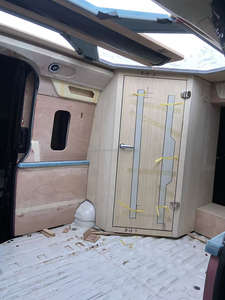 Décoration intérieure complète du véhicule Partition TV <span class=keywords><strong>Dressing</strong></span> Space <span class=keywords><strong>Kit</strong></span> <span class=keywords><strong>de</strong></span> <span class=keywords><strong>salle</strong></span> <span class=keywords><strong>de</strong></span> <span class=keywords><strong>bain</strong></span> personnalisé pour Hiace 300 Mpv Van - Product Image 2