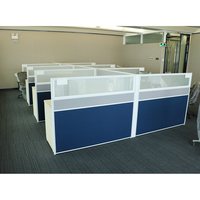 Station de travail 4 places sur mesure Mobilier de bureau au design moderne Bureau d'ordinateur ergonomique à faible teneur en aluminium Durable