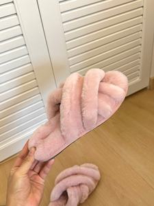 Pantuflas de Invierno para Mujer, Forradas de Piel, Cálidas, Personalizadas, 2026. Diseñado por el diseñador de la marca U. Pantuflas de Algodón. - Product Image 3