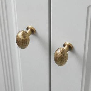 French Light Luxury Hammered Brass Pigeon Egg Shape Single Hole <strong>Knob</strong> for Wardrobe Kitchen Cabinet Drawer Vanity Cabinet - Product Image 4