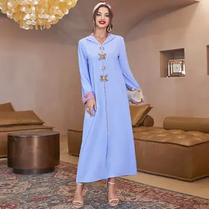 2023 Bescheidenes EID-Gebet Islamische Kleidung in voller Länge Neues hellblaues Patchwork-Rosa-Manschetten-Hoodie Arabisches muslimisches Frauen kleid