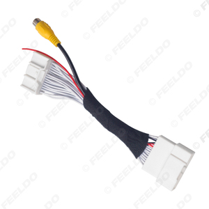 Câble adaptateur de caméra de recul pour Toyota Hilux avec prise radio OEM - Product Image 4