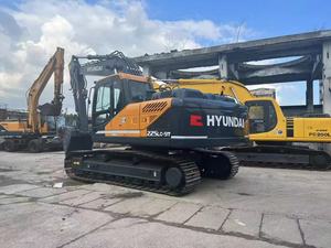 Excavatrice sur chenilles hydraulique Hyundai R225LC-9S d'occasion, modèle 2024, moteur, pompe testés et inspectés, bon état, 22,5 tonnes, 113 kW - Product Image 5