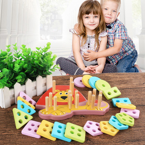 Venta caliente <span class=keywords><strong>amazon</strong></span> premium León conjunto de columnas en forma de madera a juego de la promoción del juguete divertido paño de - Product Image 5