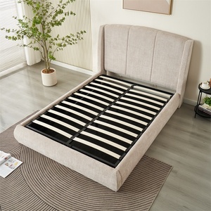 <span class=keywords><strong>Letto</strong></span> matrimoniale in stile italiano, moderno, con struttura imbottita in tessuto, testiera alta e morbidi doghe in legno - Product Image 4