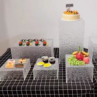 Vitrine de présentation de desserts en acrylique moderne et personnalisée de haute qualité pour gâteaux, hôtels, restaurants, buffets alimentaires