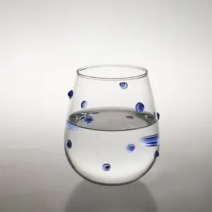 Venta al por mayor de vasos de vidrio con diseño de puntos irregulares azules con función de agua, leche, jugo, vasos de vidrio para beber