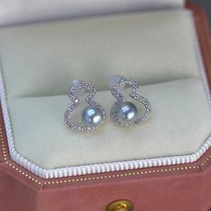 ต่างหูมุกอะโกย่าทรงเรขาคณิตคลาสสิก ขนาด 4-5 มม. เงินสเตอร์ลิงประดับเพชร ดีไซน์หรูหราสำหรับผู้หญิง - Product Image 1